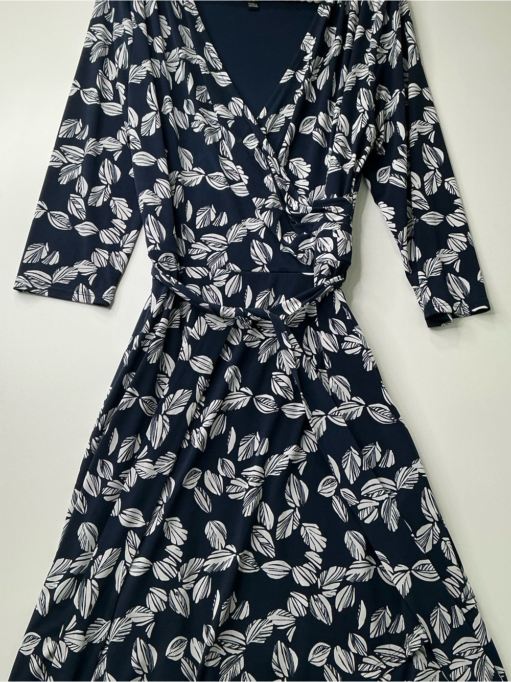 41 Hawthorn Kaylee Wrap Cocktail Dress L Navy Leaf Hamptons Coastal Preppy